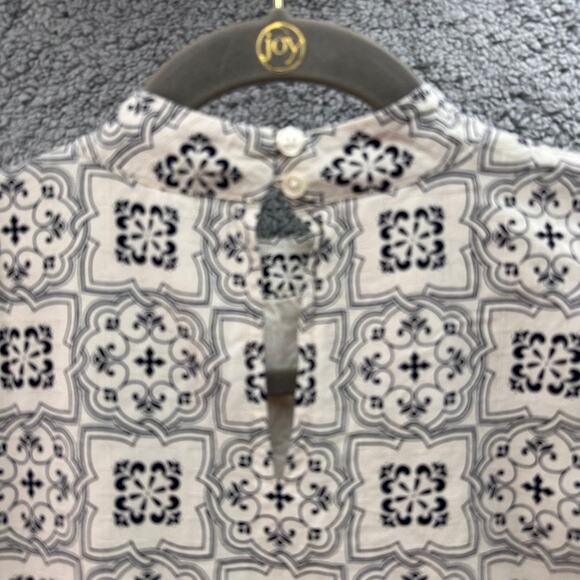 Ann Taylor XS Short Sleeve Shirt Mock Neck Black White Lined Timeless - Picture 9 of 9